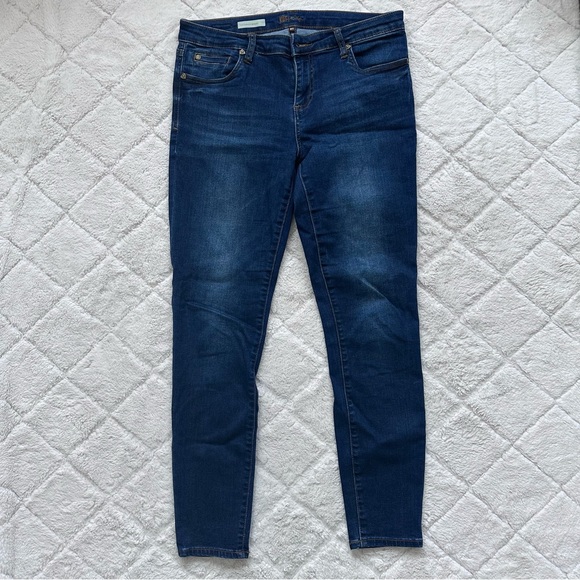 Kut From The Kloth | Mia Mid Rise Slim Fit Skinny, Short Inseam | Size 8S - Picture 2 of 10